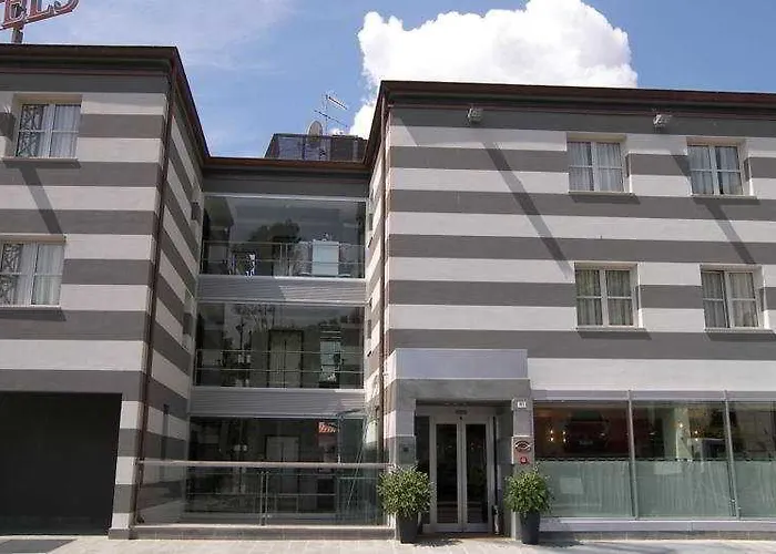 斯佩齐亚cdh酒店 斯培西亚